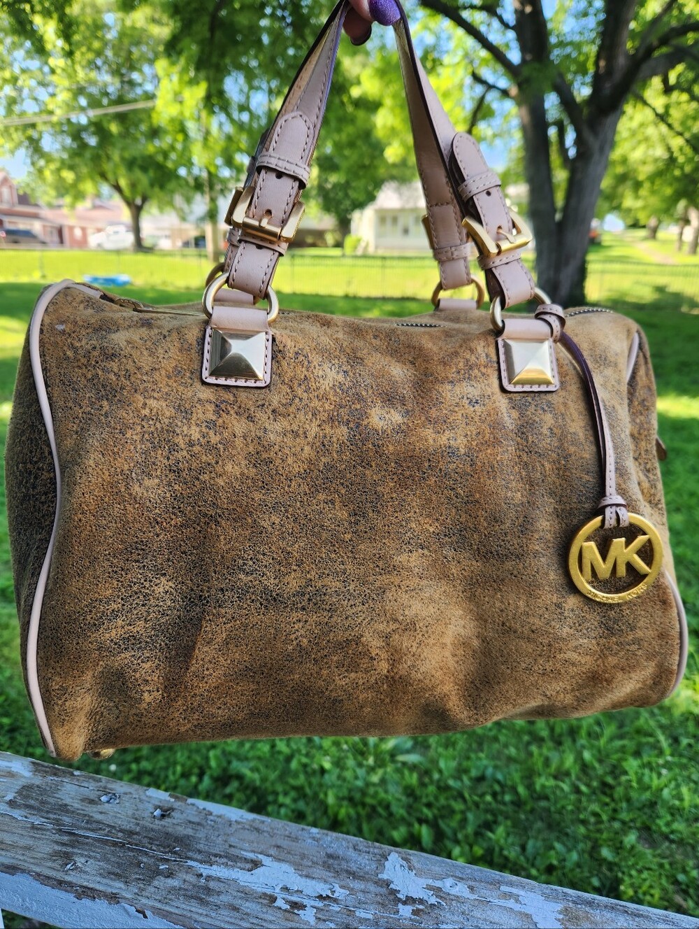 Vintage Michael Kors Edie Distressed Brown Leather Satchel with Gold MK Charm - Picture 14 of 14